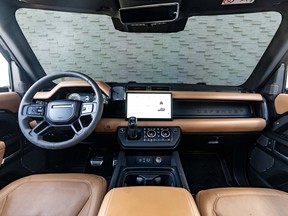 Land Rover Defender 110 2024