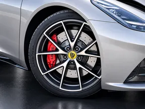Lotus Emira 2024