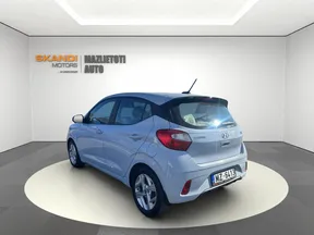 Hyundai i10 2021
