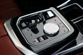 BMW 7 Series 735 2024