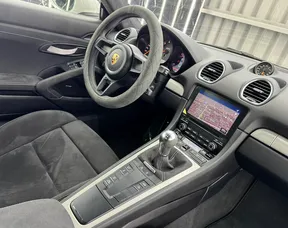 Porsche Cayman 718 GT4 2020