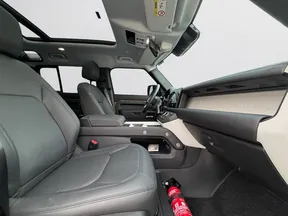 Land Rover Defender 110 2025