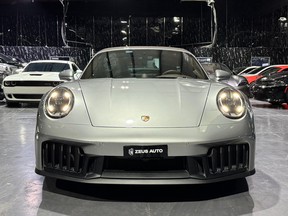 Porsche 911 Targa 4 GTS 2025