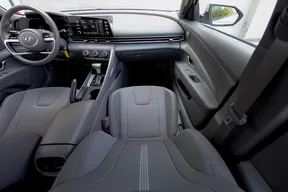 Hyundai Elantra / Avante 2023