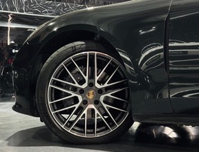 Porsche Panamera 4 2025