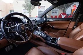Porsche Cayenne GTS 2016