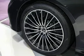 Mercedes-Benz E-Class 200 2026