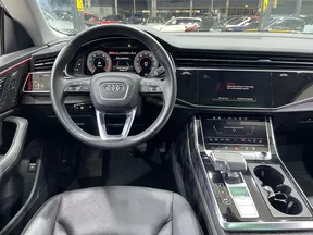 Audi Q8 2023