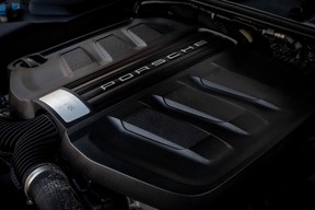 Porsche Cayenne GTS 2016