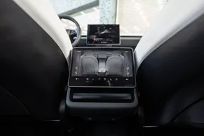 Tesla Model Y Long Range 2025
