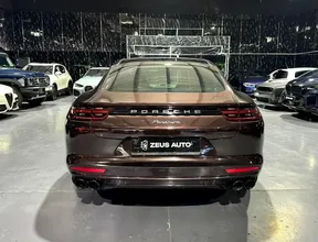 Porsche Panamera 4 2018