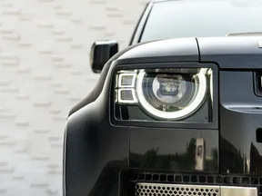 Land Rover Defender 110 2021