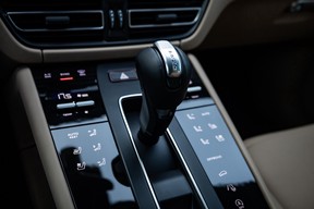 Porsche Macan 2025