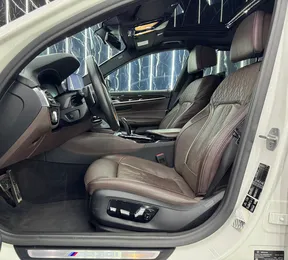 BMW 5 Series M550 2019