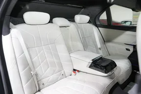 BMW 7 Series 735 2026