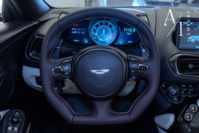 Aston Martin V8 Vantage 2021