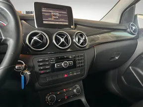 Mercedes-Benz B-Class 180 2012