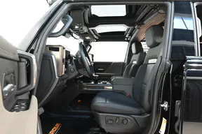 GMC Hummer EV 2024