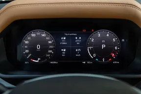Land Rover Defender 130 2023