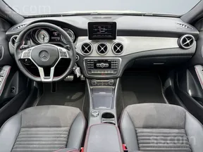 Mercedes-Benz GLA 200 2015