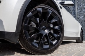 Tesla Model Y Standard Range 2023