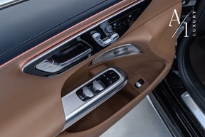 Mercedes-Benz E-Class 300 2025