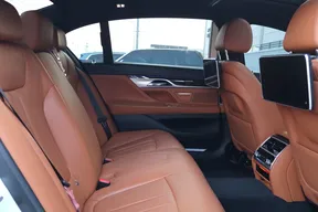 BMW 7 Series 730 2019
