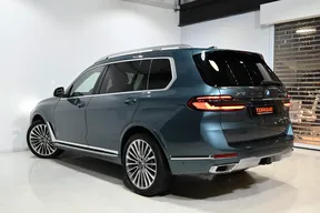 BMW X7 40 2025