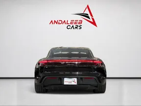 Porsche Taycan 2023