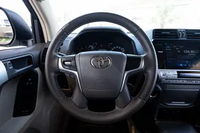 Toyota Land Cruiser Prado 2023