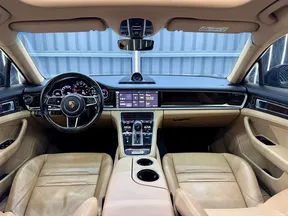 Porsche Panamera 4 2018