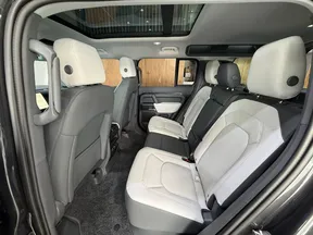 Land Rover Defender 130 2026