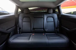 Tesla Model Y Long Range 2024