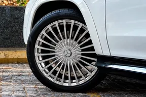 Mercedes-Benz Maybach GLS 600 2023