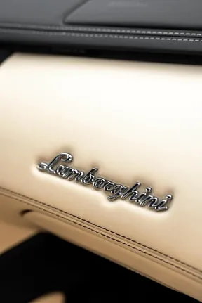 Lamborghini Aventador 2015