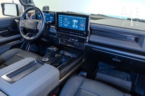 GMC Hummer EV 2024