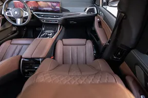 BMW X7 40 2025