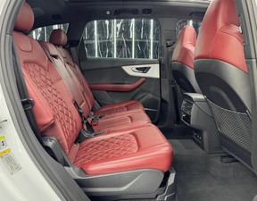 Audi SQ7 2024