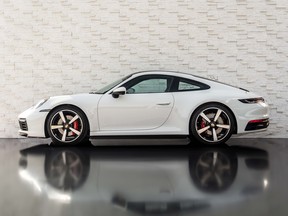 Porsche 911 Carrera 2024