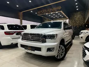 Toyota Sequoia 2022