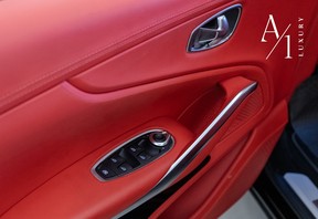 Aston Martin DBX 2024