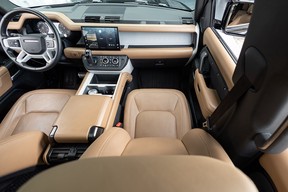 Land Rover Defender 110 2025