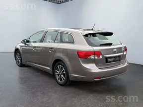 Toyota Avensis 2015