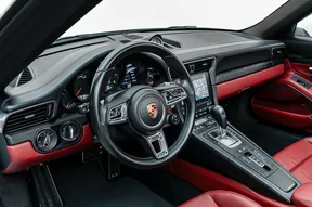 Porsche 911 Carrera GTS 2018