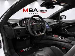 Lamborghini Revuelto 2024
