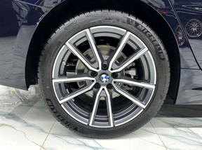 BMW 3 Series 325 2025