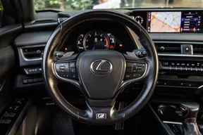 Lexus UX 200 2022