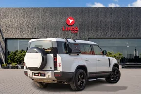 Land Rover Defender 130 2023