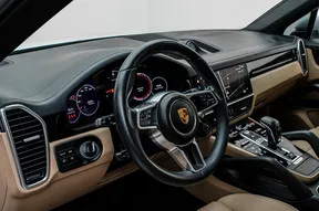 Porsche Cayenne 2022
