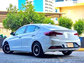 Hyundai Elantra / Avante 2020